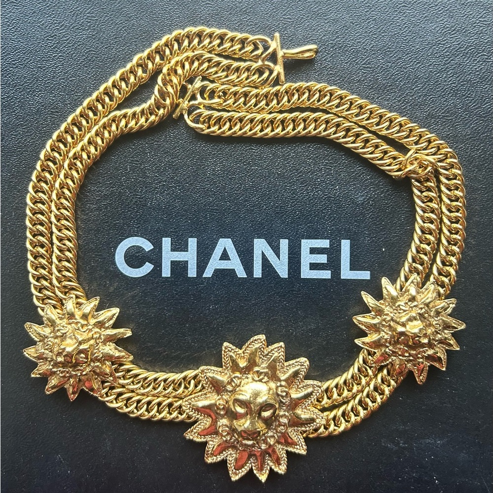 SOLD Chanel vintage 3 lion heads necklace